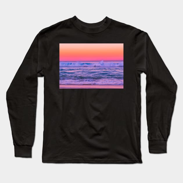 THE GLORIOUS SUNSET OVER THE SEA DESIGN Long Sleeve T-Shirt by SERENDIPITEE